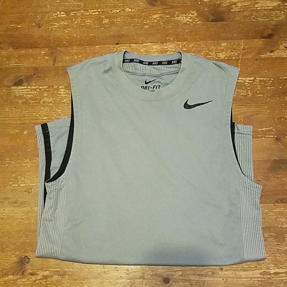 Nike mens basketball shirt
